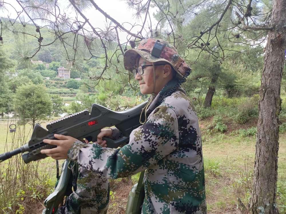 昆明军事夏令营如何让不合群的孩子融入集体生活