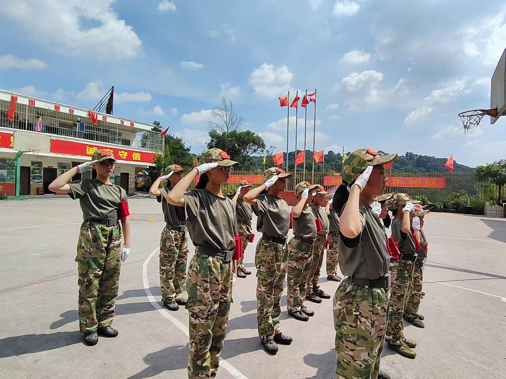 6-16岁的孩子可以参加昆明特种兵军事夏令营吗