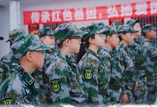 昆明军事夏令营磨砺孩子的耐力和心智，增加学员的自理自立能力